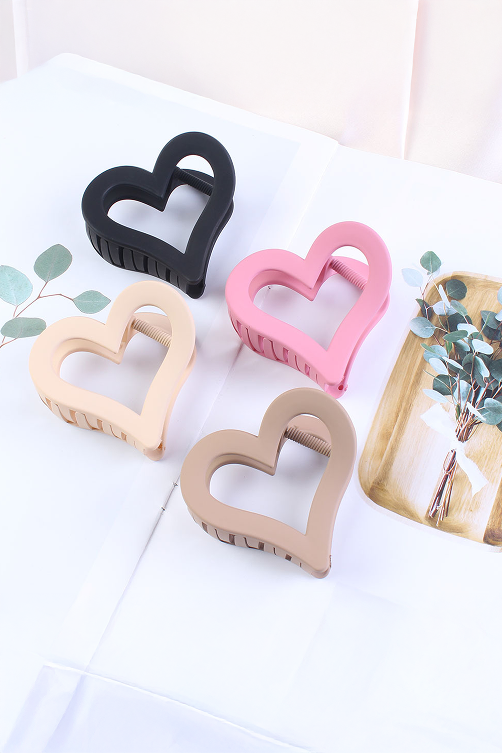 Light Pink Simple Frosted Heart Shaped Hair Claw Clip